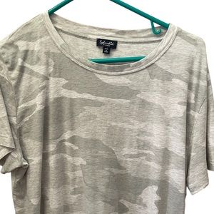 Splendid grey camo t shirt size Xl
